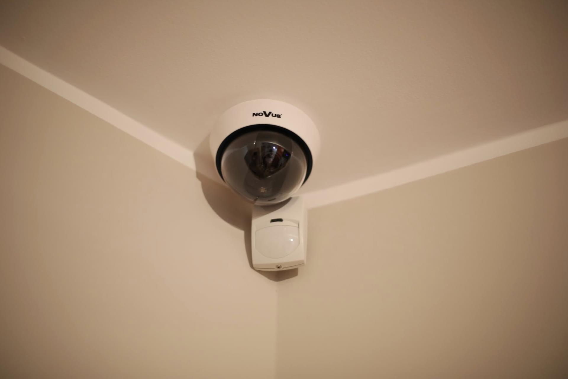 Jaki system alarmowy wybrać: przewodowy czy bezprzewodowy?