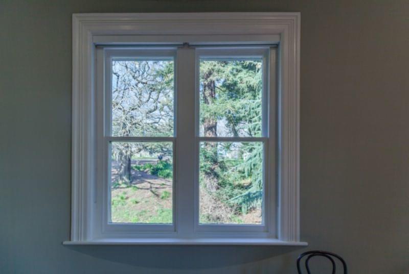 Okna plastikowe, czy drewniane. Podpowiadamy co wybrać