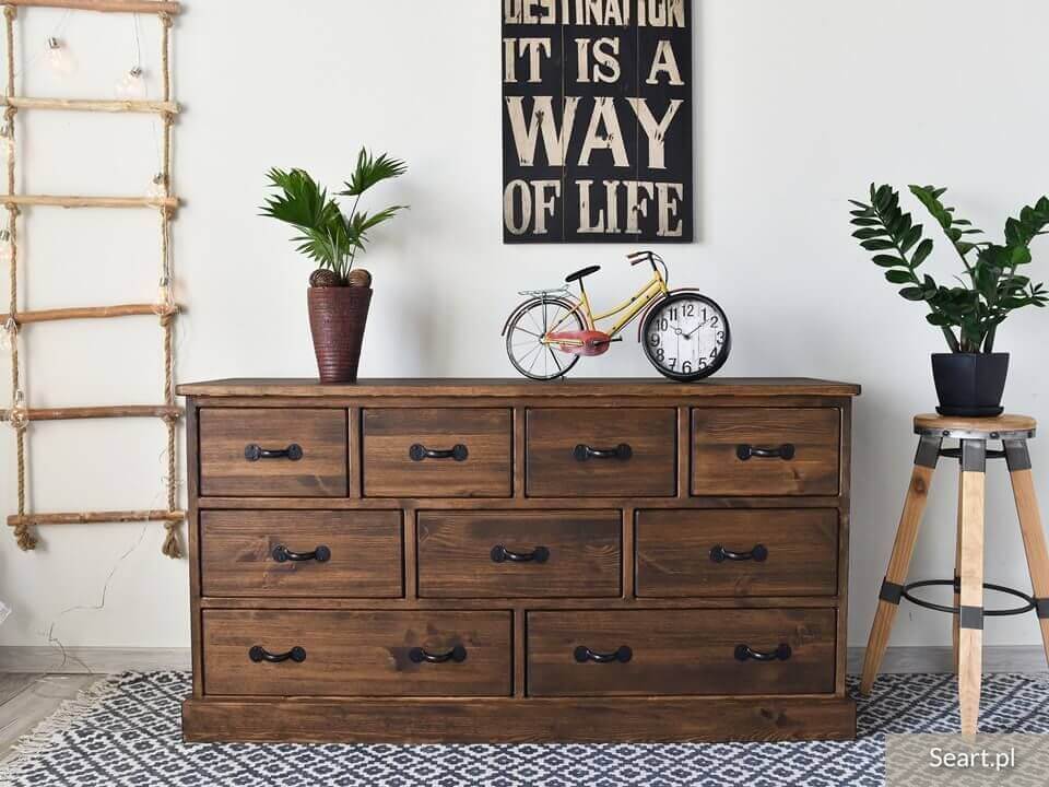 Komody drewniane – co warto wiedzieć przy zakupie?