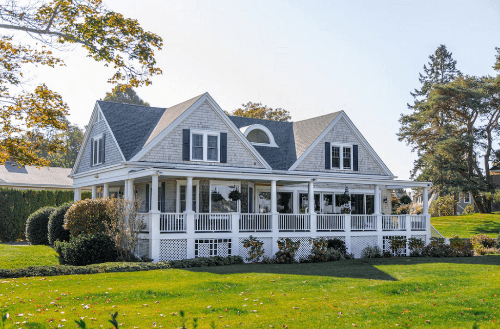 Jak osłonić werandę przed wiatrem?