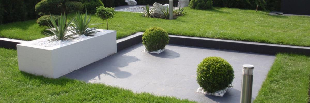 Betonowe klocki – jak zrobić z nich użytek do ogrodu?