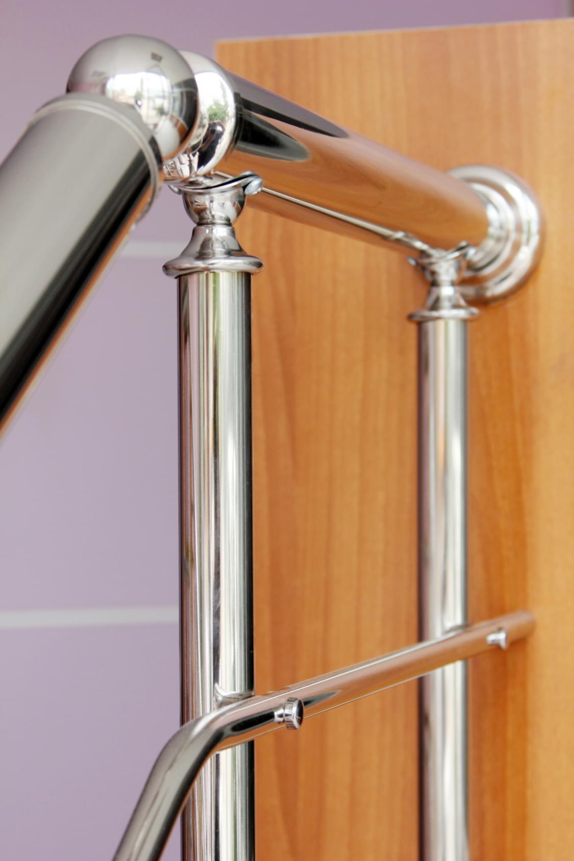 Poręcze i balustrady – ochrona i ozdoba