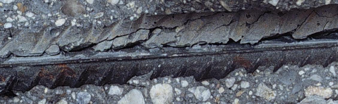 Żelbet, a budowa domu – gdzie i kiedy warto stosować?