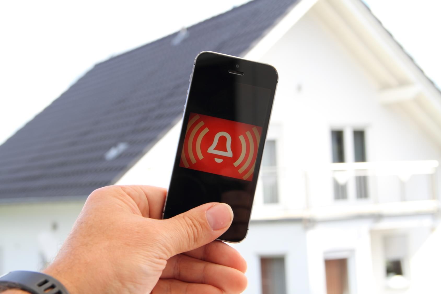 Systemy alarmowe. Jak się zabezpieczyć?