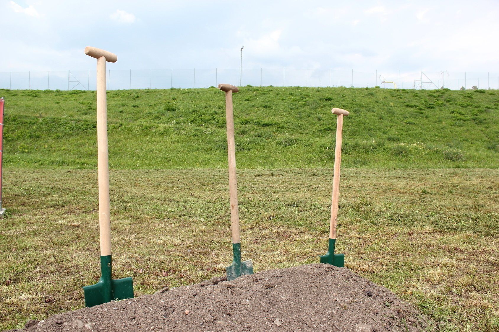 Co brać pod uwagę podczas kupna działki budowlanej? Doradzamy, co należy bezwzględnie sprawdzić i co wpływa na jej koszt.